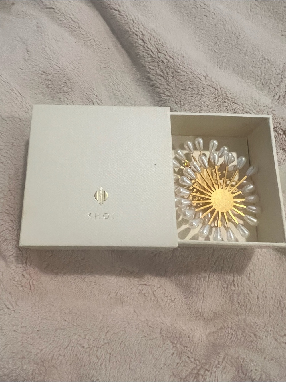 Khoi Gold Sunburst Pearl Statement Earrings – Sculptural Drop Design
